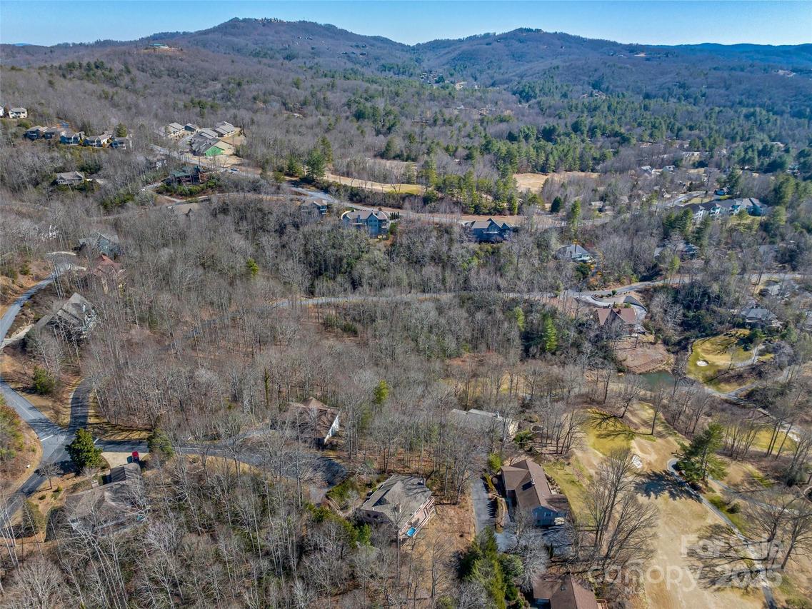2319 Golf Club Ct., Hendersonville, NC 28739