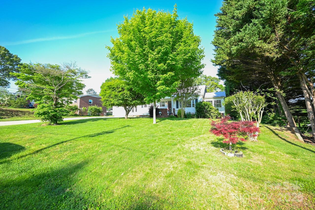 185 Elizabeth Ave., Forest City, NC 28043