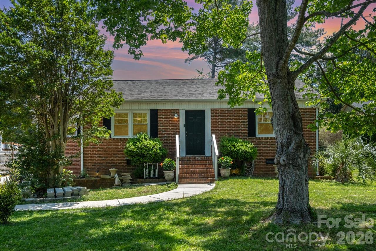 145 Driftwood Dr., Mooresville, NC 28117