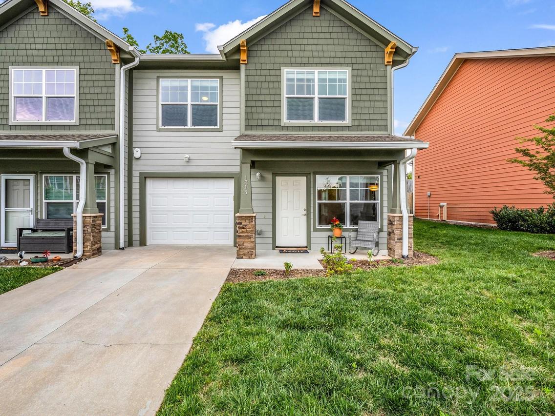 1215 Pauline Trail Dr., Arden, NC 28704