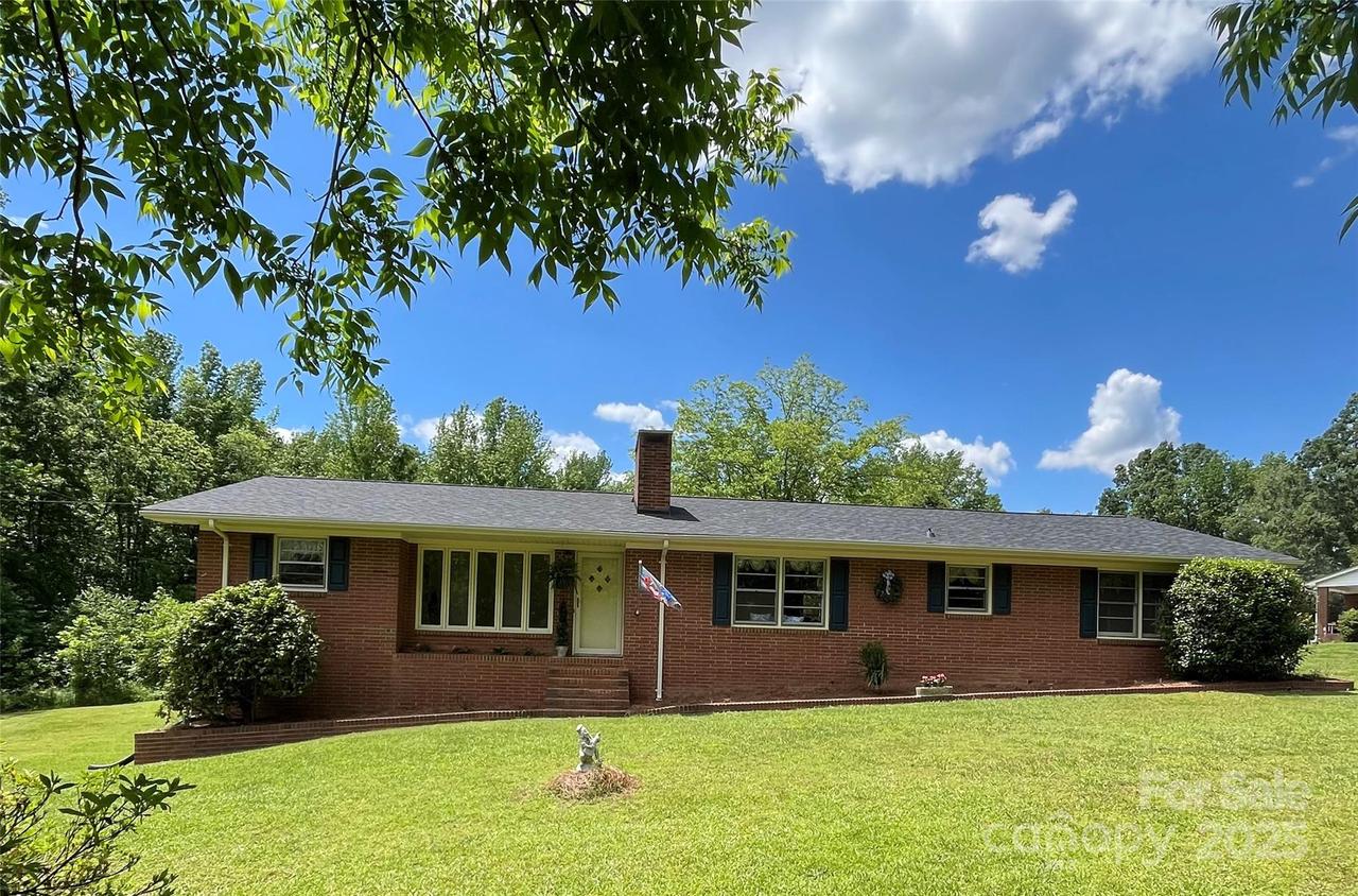211 Amos Homesley Rd., Cherryville, NC 28021