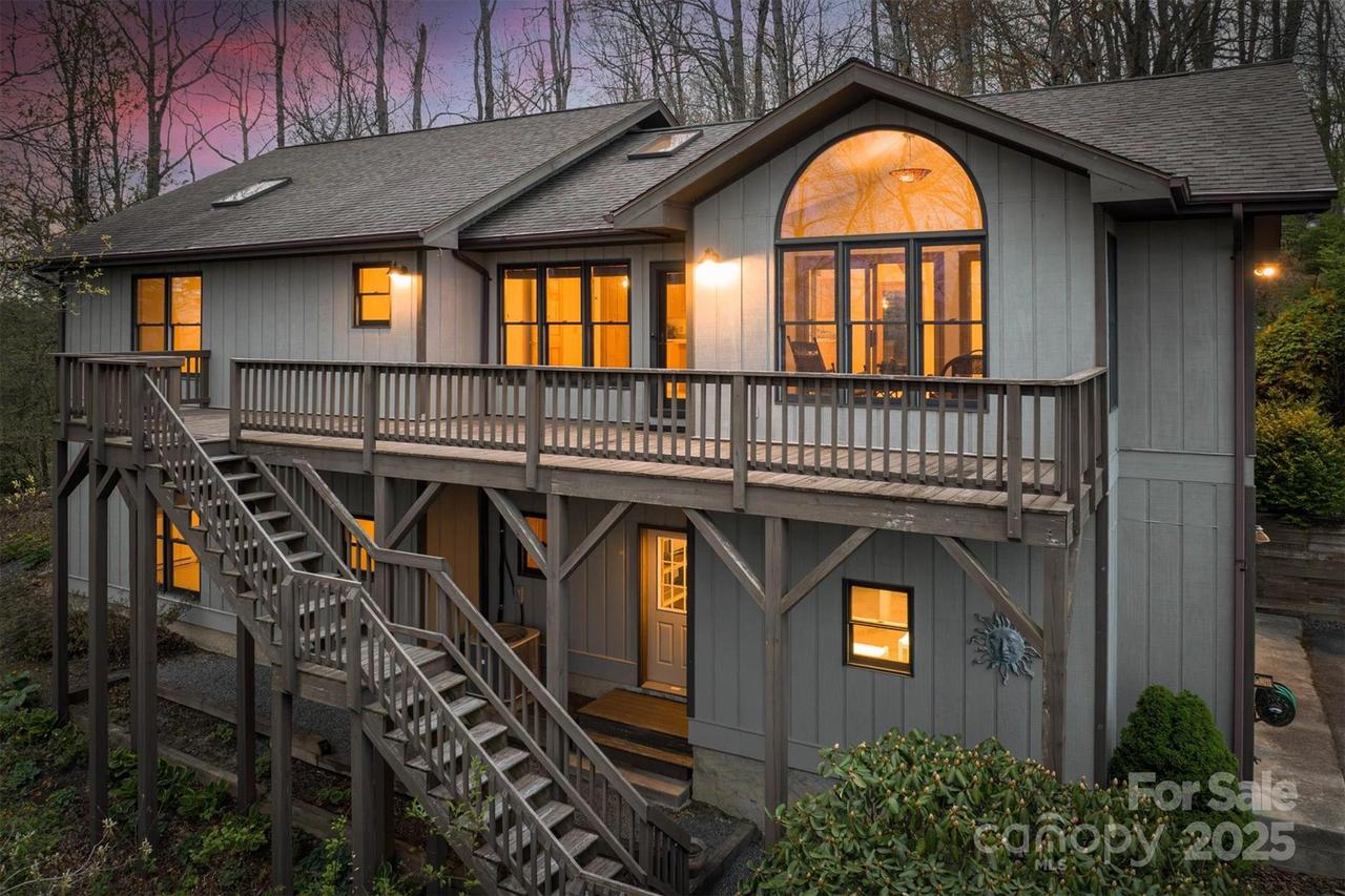 1521 Old Jonas Ridge Rd., Newland, NC 28657