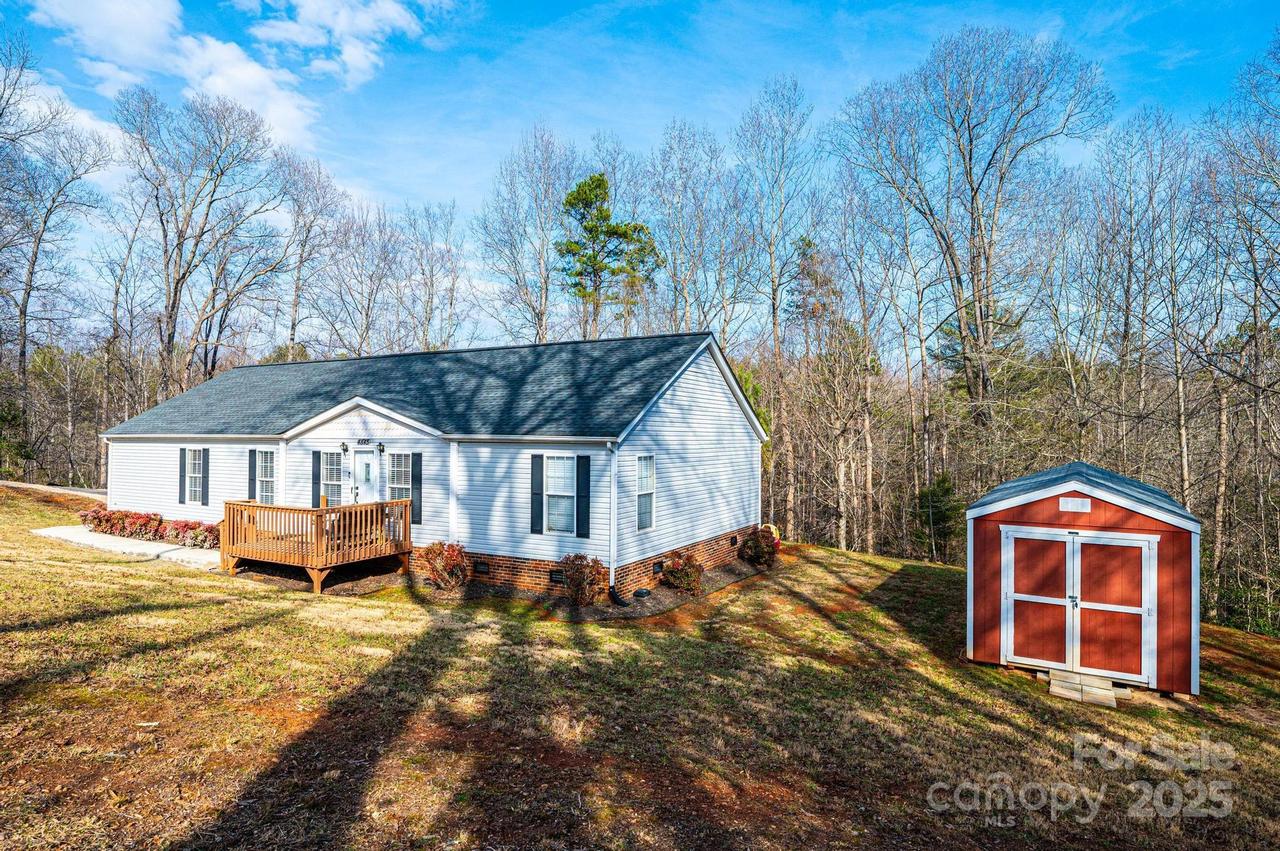 4845 Midway Sand Rd., Hickory, NC 28601