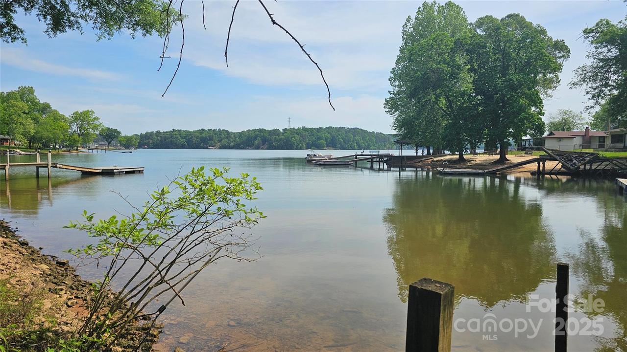 4426 Ridge St., Claremont, NC 28610
