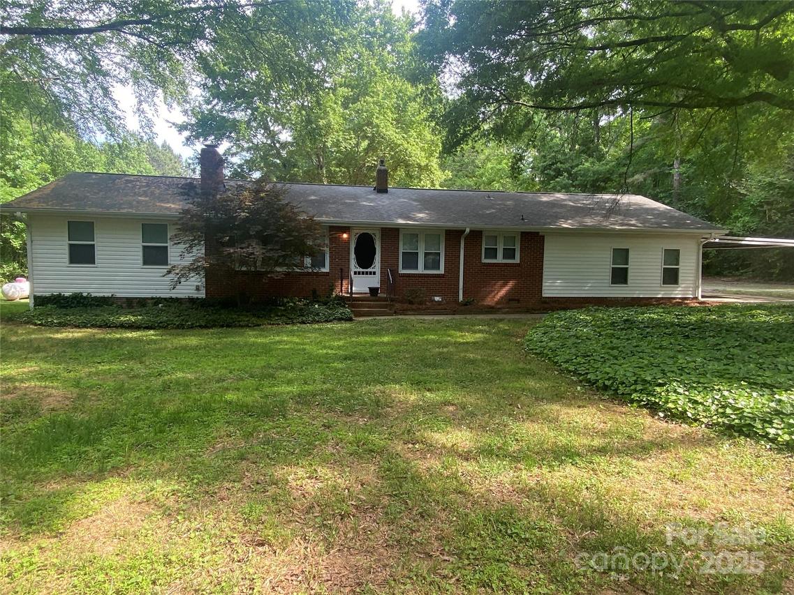 3933 Planters Pl., Indian Trail, NC 28079