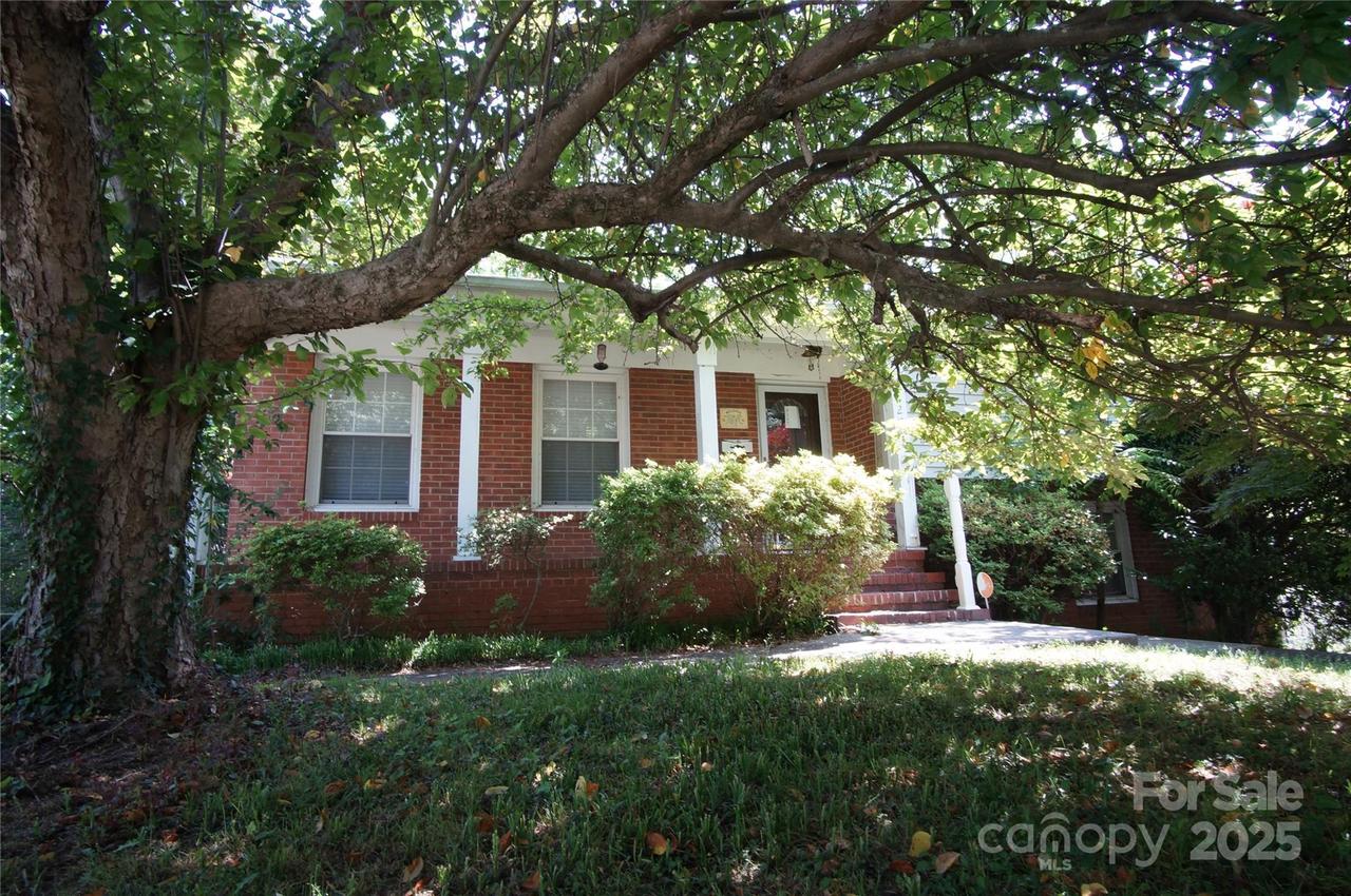 5127 Murrayhill Rd., Charlotte, NC 28210