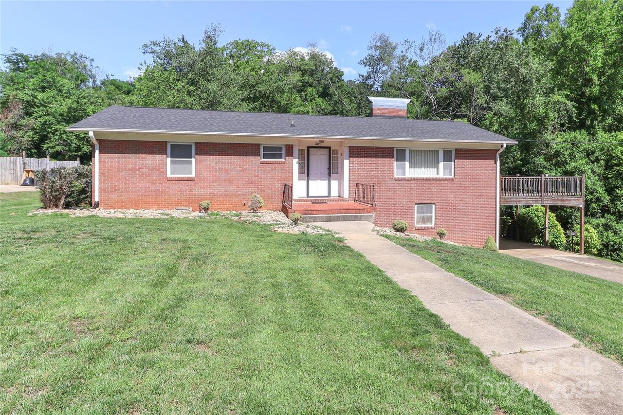 805 Waverly Pl. #16, Statesville, NC 28677