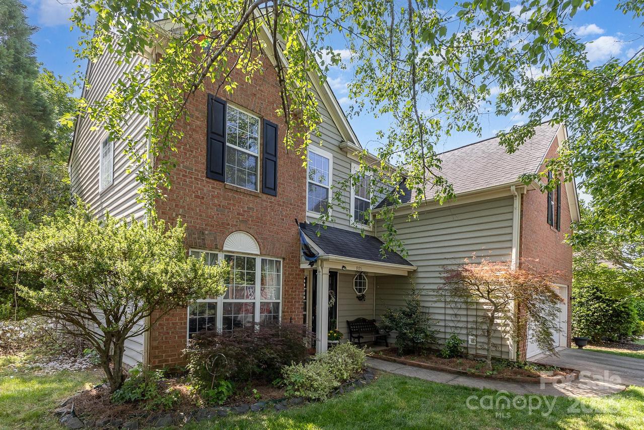 815 Clearbrook Rd., Matthews, NC 28105