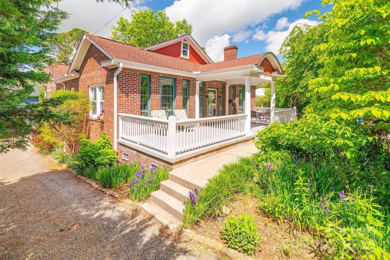 84 Louisiana Ave., Asheville, NC 28806