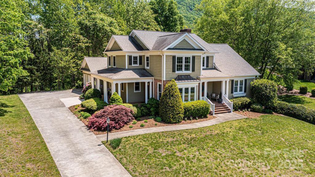604 Foxridge Ct., Lenoir, NC 28645