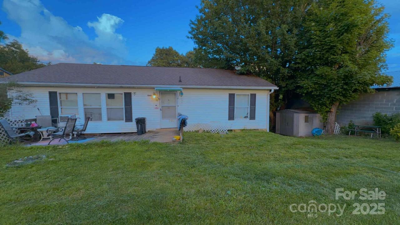 1060 N Canton Rd., Canton, NC 28716