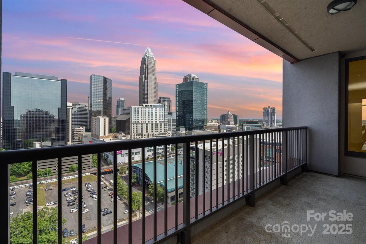 222 S Caldwell St. #1909, Charlotte, NC 28202