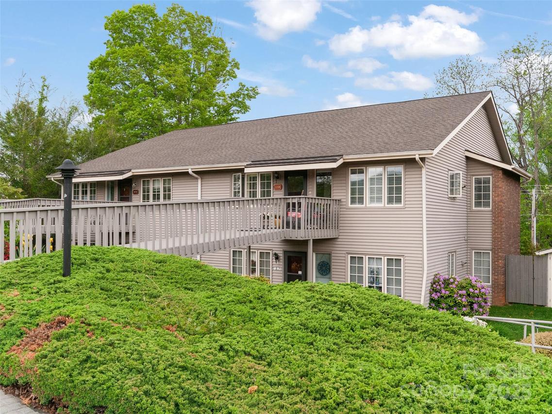 671 S Haywood St. #108B, Waynesville, NC 28786