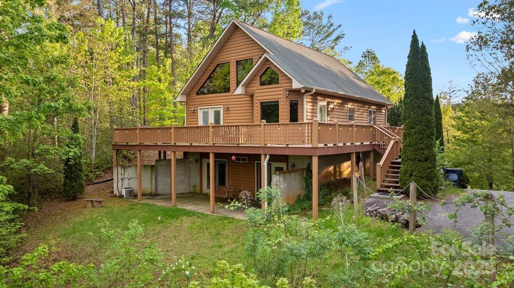 273 N Rhododendron Rd., Almond, NC 28702