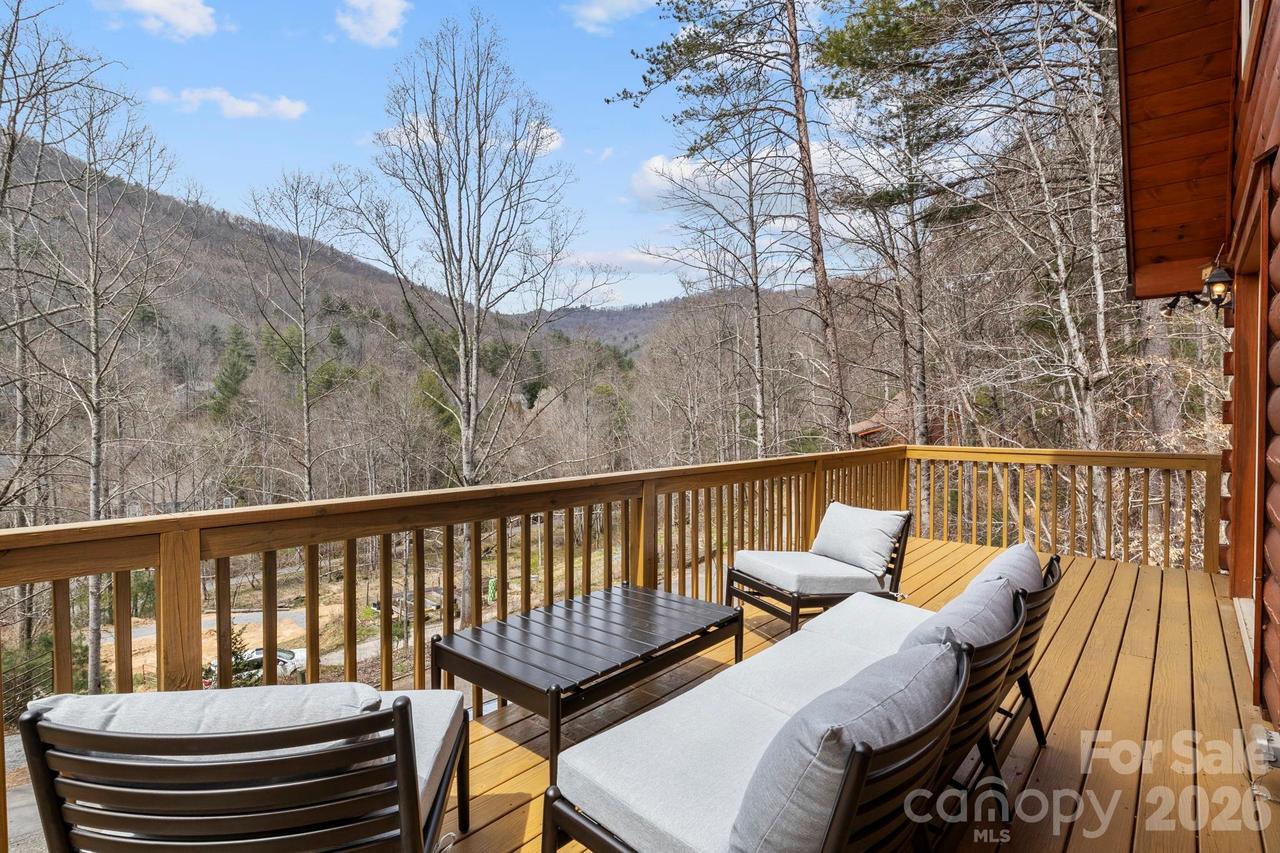 19 Frontier Ct., Asheville, NC 28805