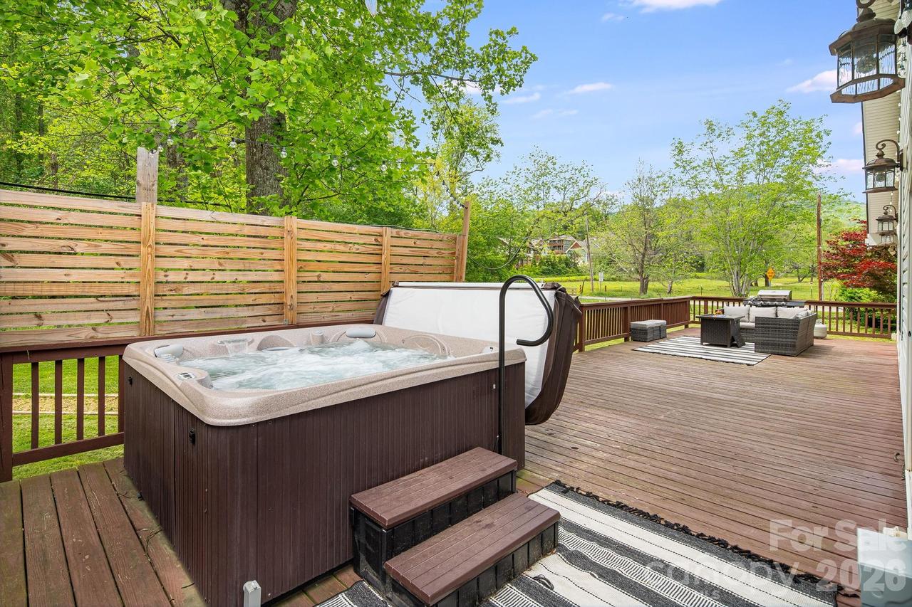 101 Mcfalls Rd., Asheville, NC 28805