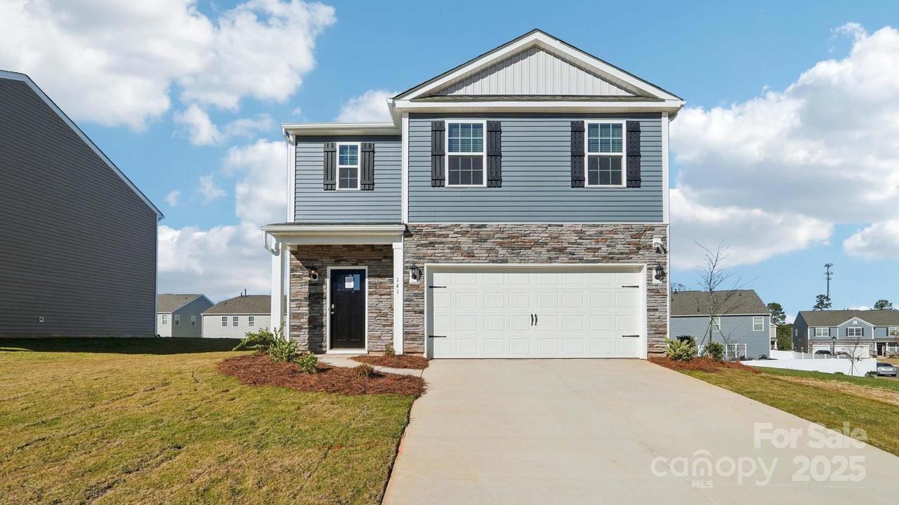 141 Meadow View Dr., Statesville, NC 28677