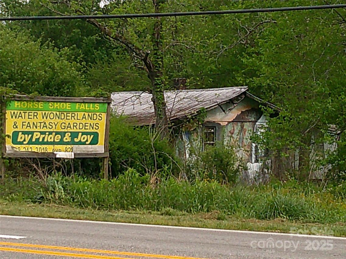 4016 Brevard Rd., Horse Shoe, NC 28742