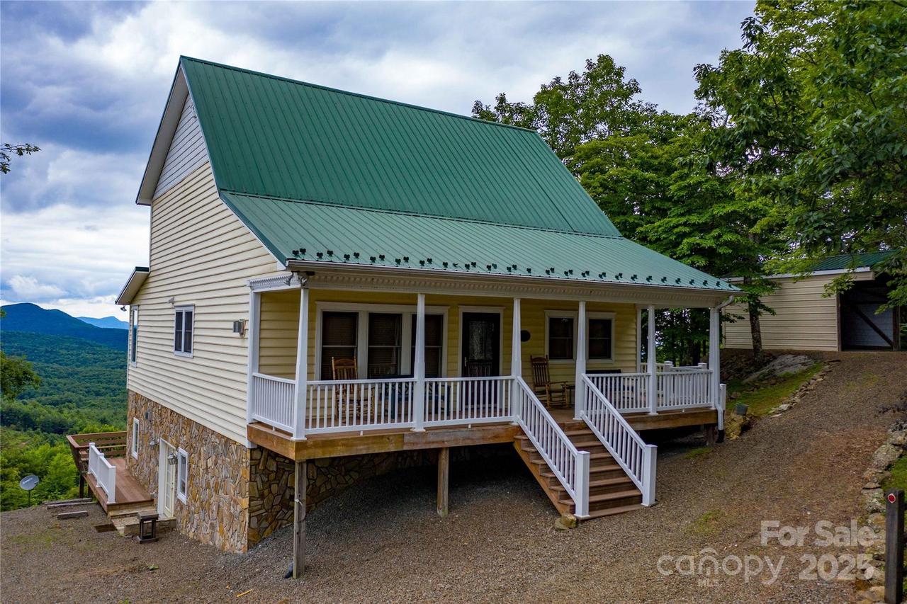 1053 Rich Hill Mountain Rd., Glade Valley, NC 28627