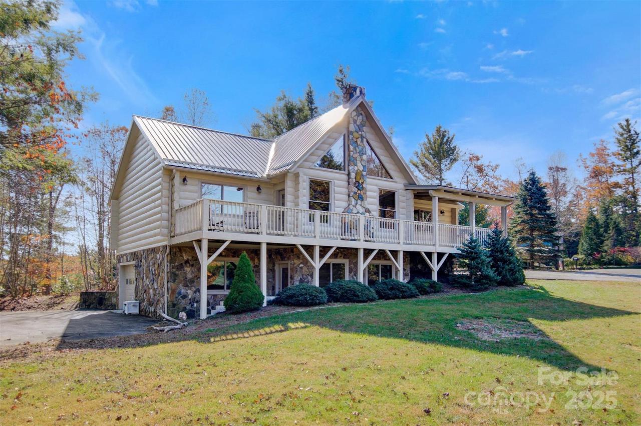 969 Twin Bridges Dr., Fleetwood, NC 28626