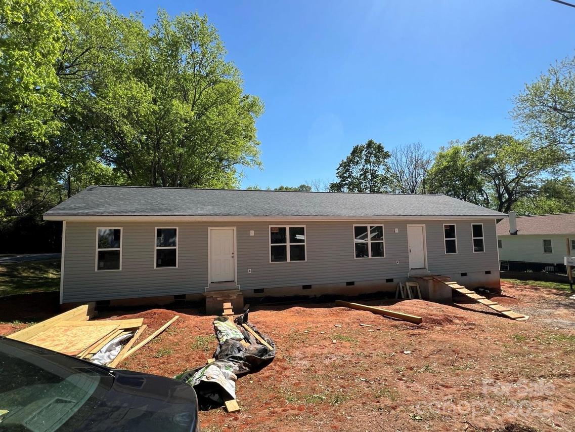 105 and 107 W F St., Newton, NC 28658