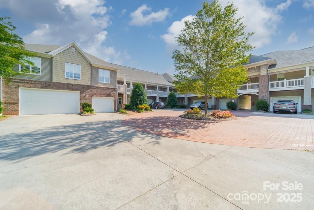 9047 Rosalyn Glen Rd., Cornelius, NC 28031
