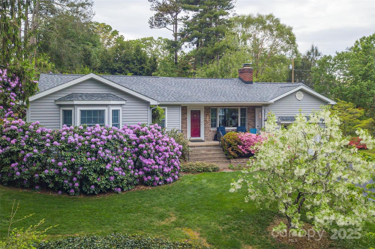 111 Glen Falls Rd., Asheville, NC 28804