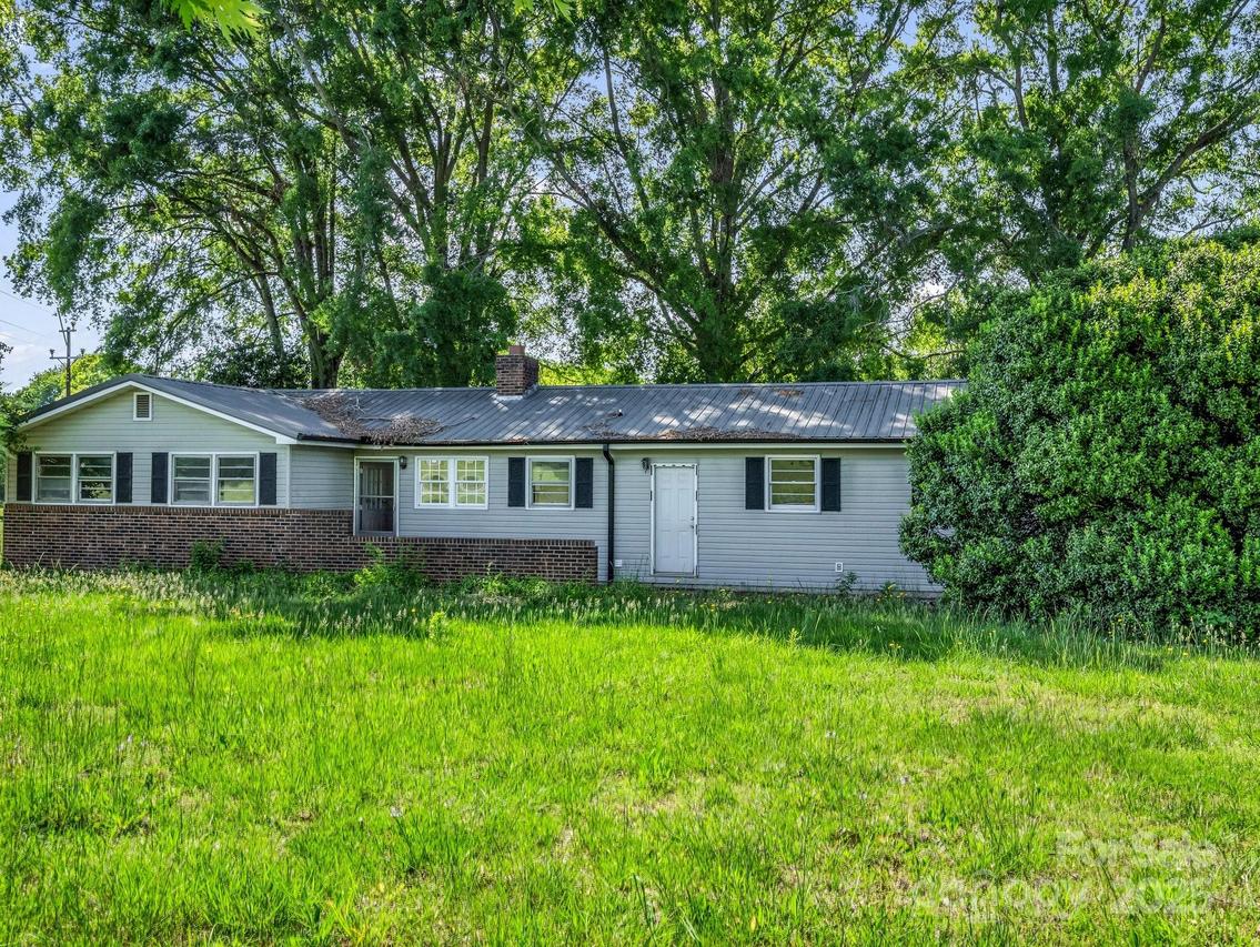 1314 Ellenboro Henrietta Rd., Ellenboro, NC 28040