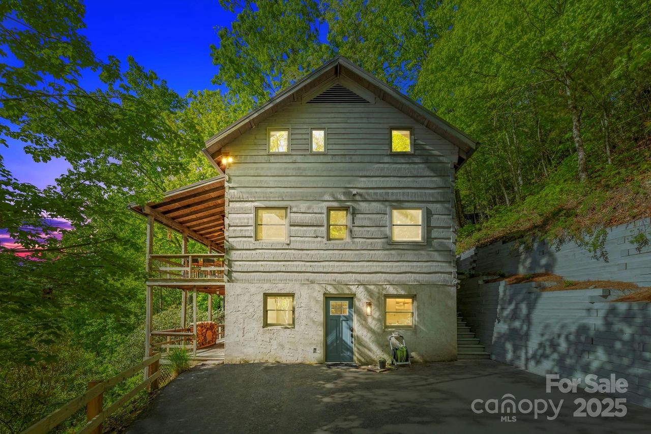 131 John Knox Rd., Montreat, NC 28757
