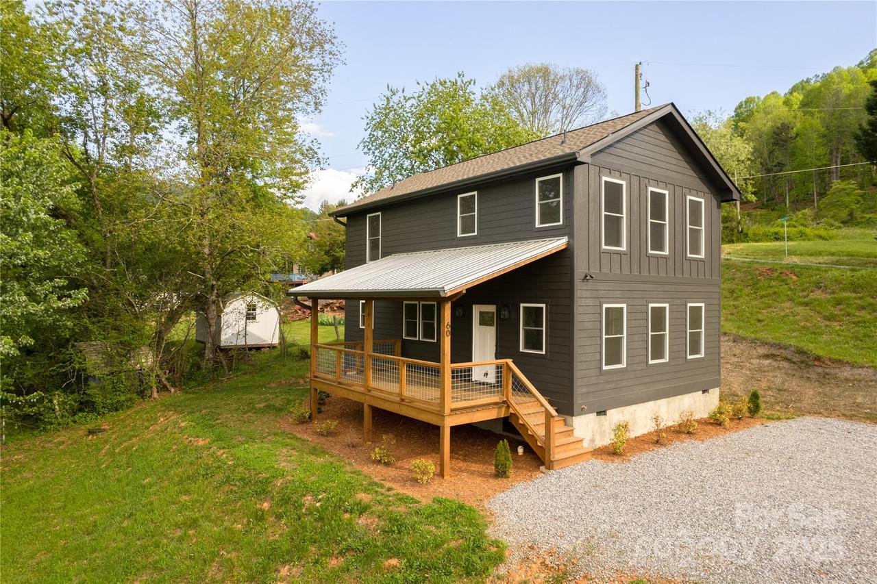 60 Lennon Leigh Ln. #3, Waynesville, NC 28786