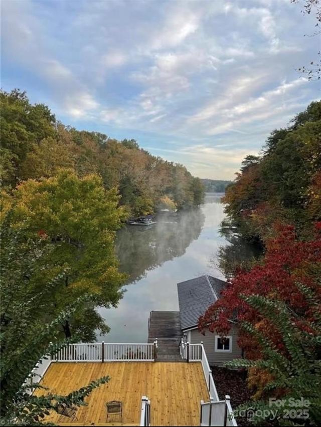 46827 Tall Whit Rd., New London, NC 28127