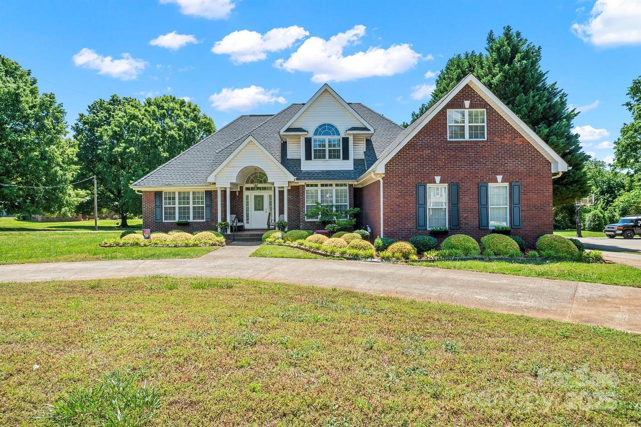 14340 Kendalton Meadow Dr., Mint Hill, NC 28227