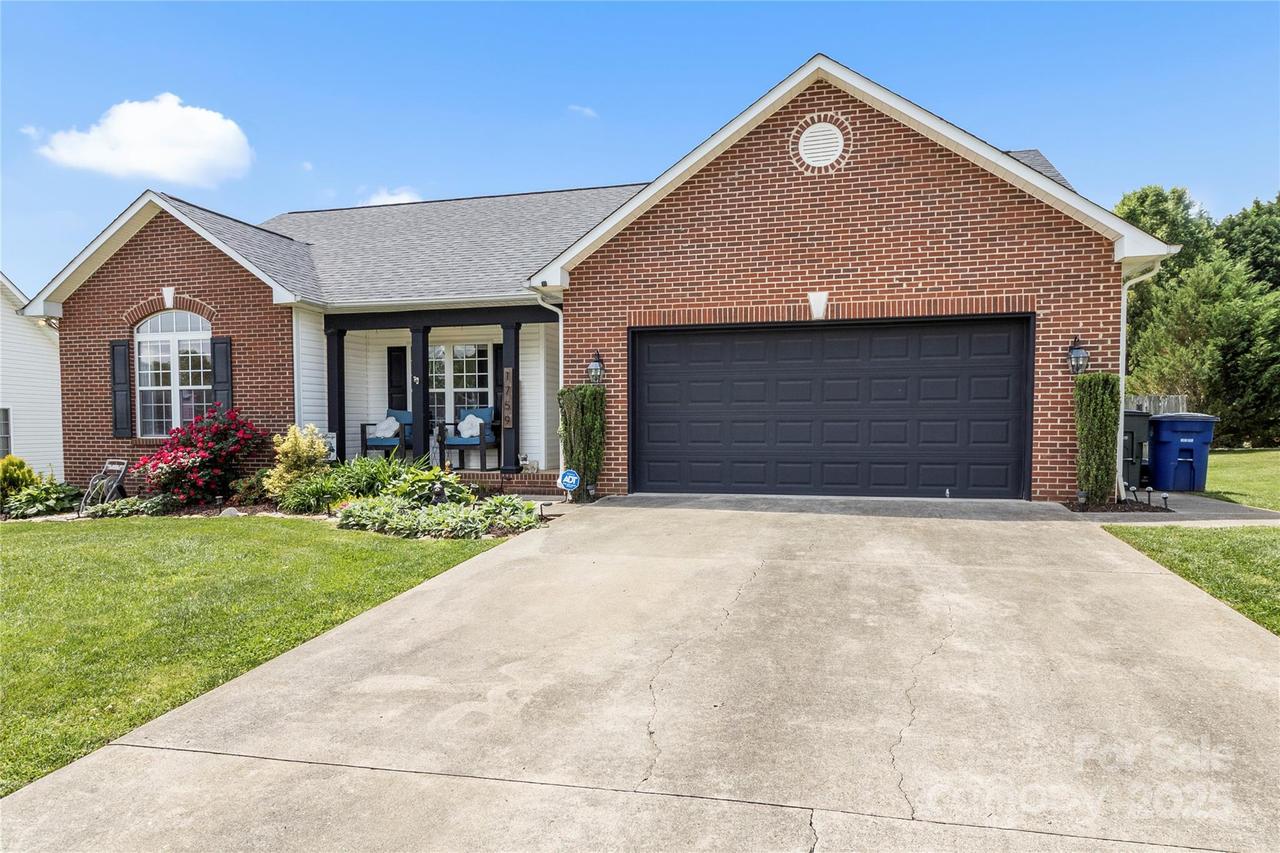1759 NW Pipers Ridge Cir., Conover, NC 28613