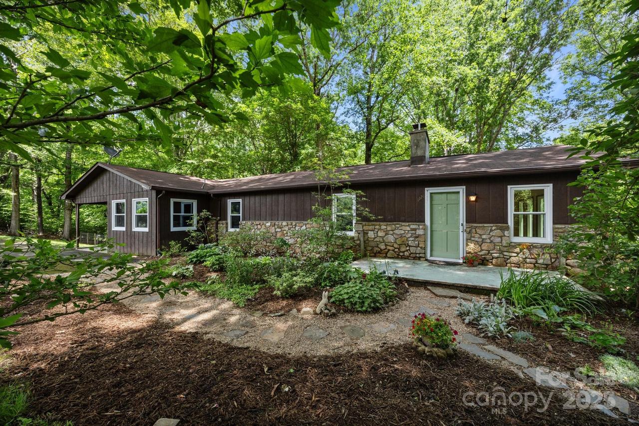 1128 Forest St., Mars Hill, NC 28754