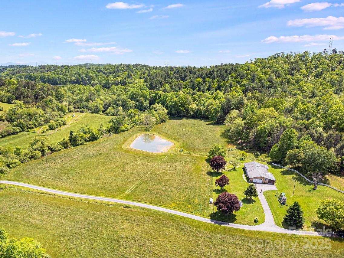 71 Happy Valley Dr., Mills River, NC 28759