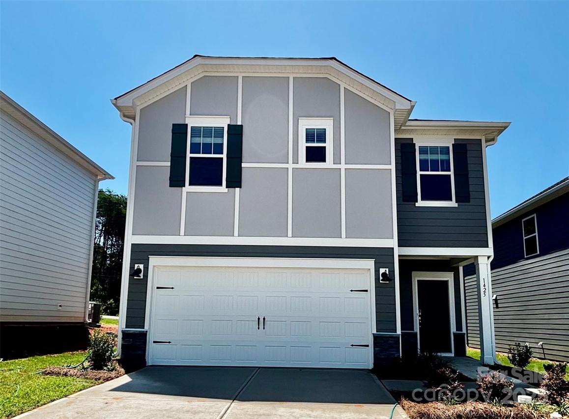 1425 Wildflower St., Newton, NC 28658