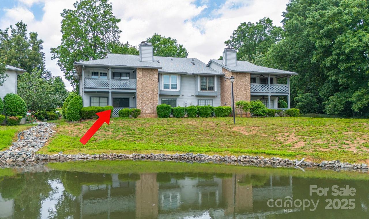 5833 Harris Grove Ln., Charlotte, NC 28212