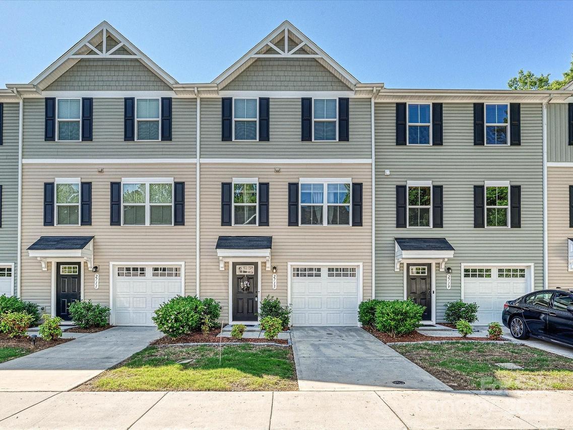 2715 Sydney Overlook Ln., Charlotte, NC 28269