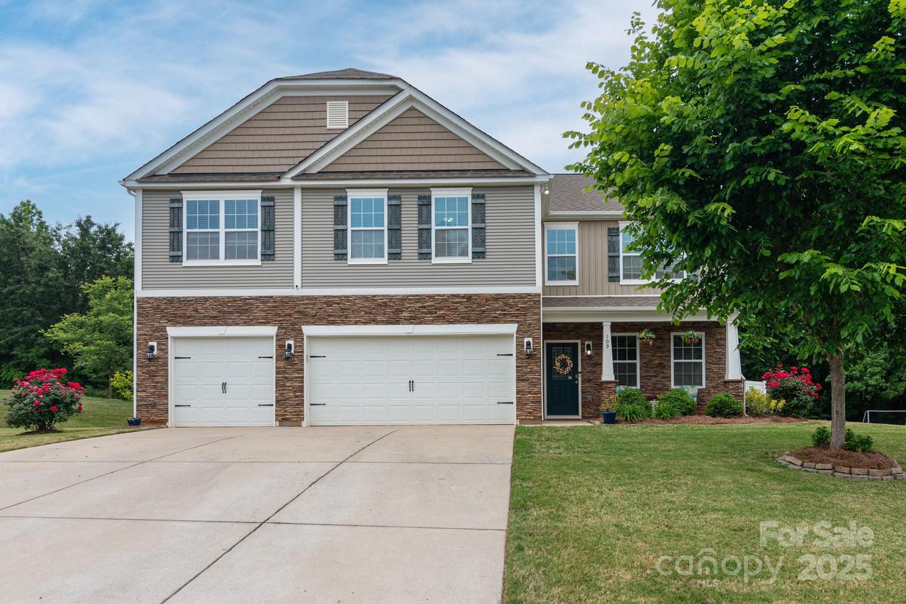 109 Meadow Stream Dr., Mount Holly, NC 28120