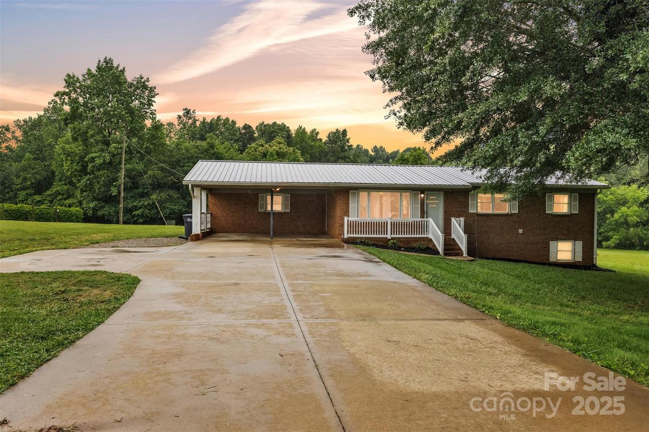 133 Jo Monni Loop, Statesville, NC 28625
