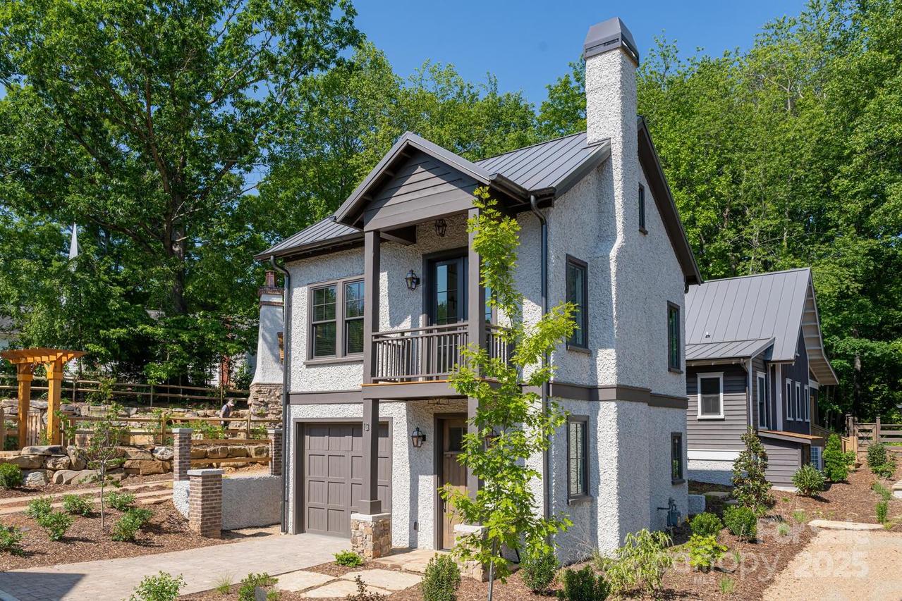 13 Fay Jones Ln., Black Mountain, NC 28711