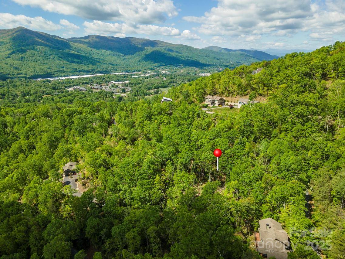 387 Chapel Rd., Black Mountain, NC 28711