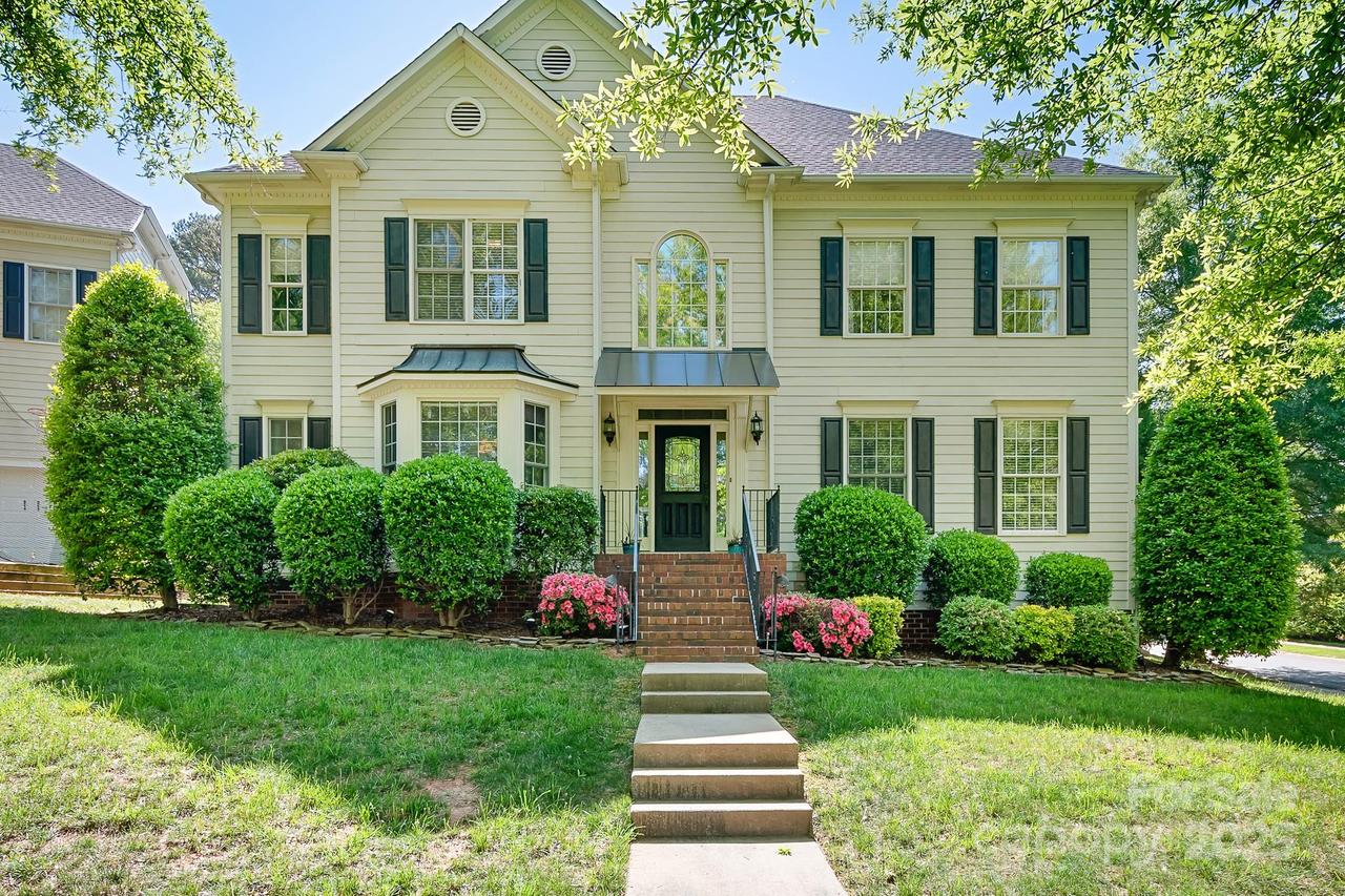 16028 Hallaton Dr., Huntersville, NC 28078