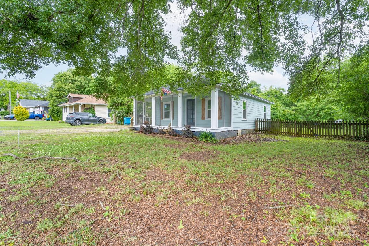 917 Laye St., Belmont, NC 28012