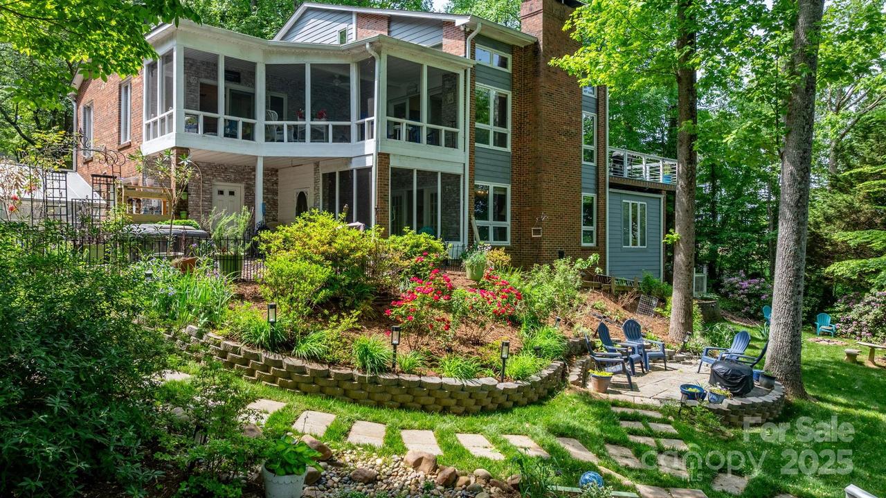 4647 16th Street Pl., Hickory, NC 28601