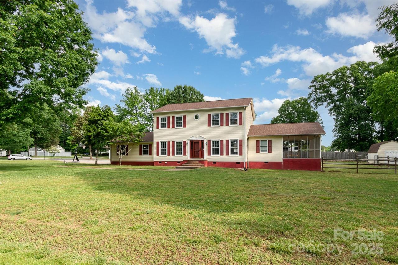131 Scotland Dr., Mooresville, NC 28115