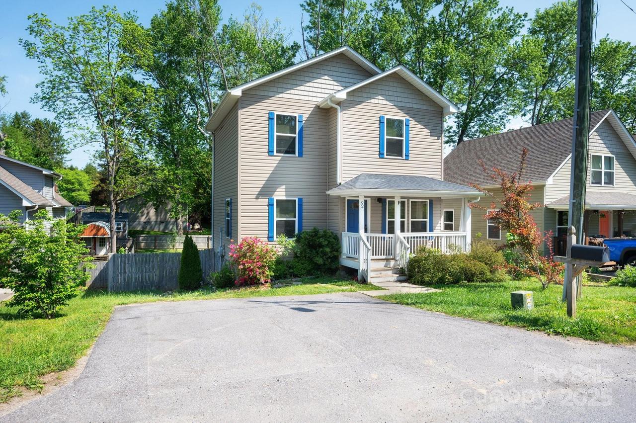 92 Le-an-hurst Rd., Asheville, NC 28803