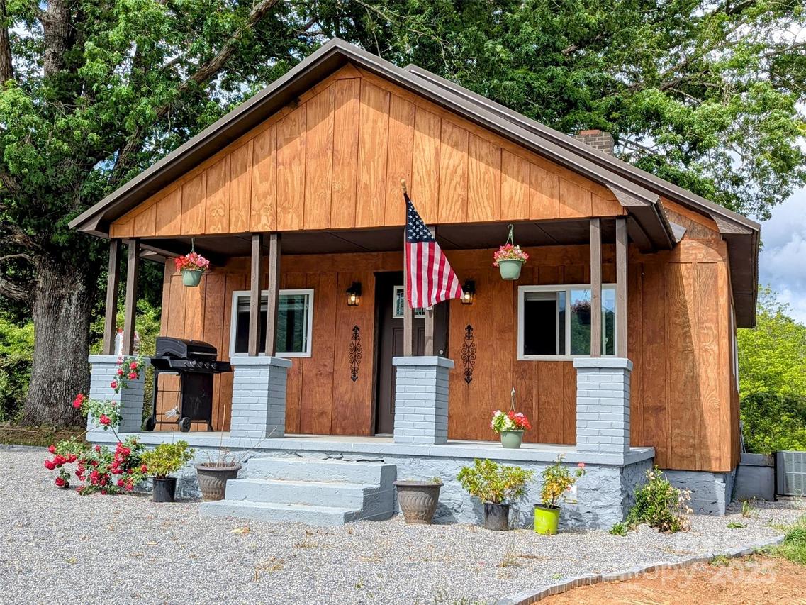 2991 Brad Deal Rd., Valdese, NC 28690