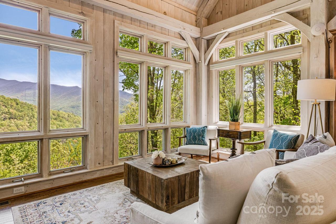 33 Great Aspen Way, Black Mountain, NC 28711