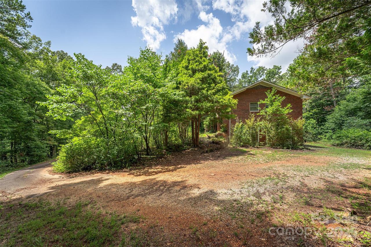 1801 Parker Padgett Rd., Old Fort, NC 28762
